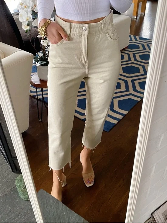 BERSHKA High-Rise Paper Bag Crop Jeans in Cream - Women! 🐚 - Picture 1 of 16